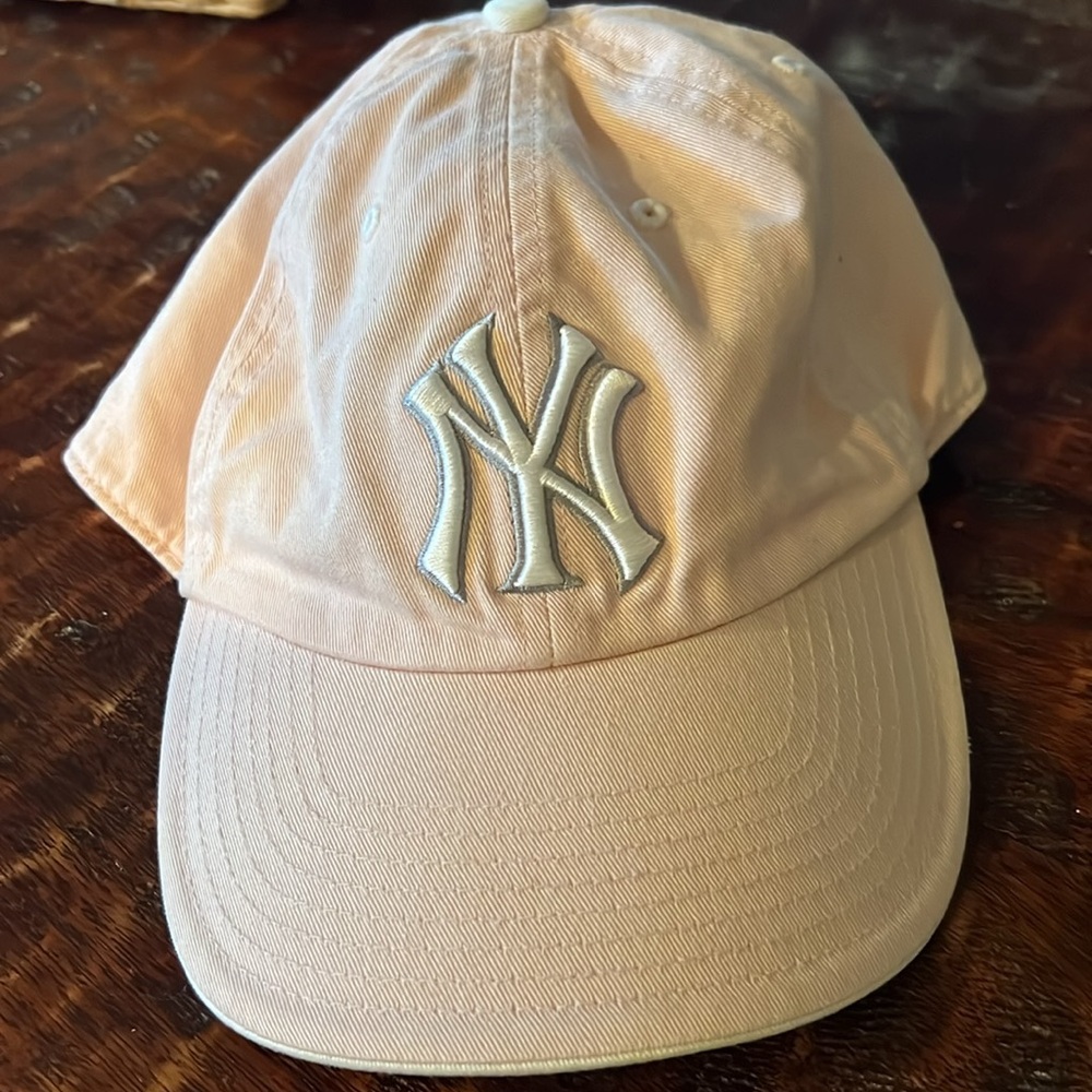 Pink Women’s Adjustable Yankees Ballcap